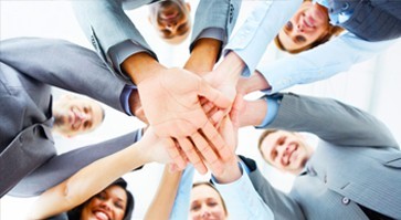Mentoring with strong connections to Investors.
